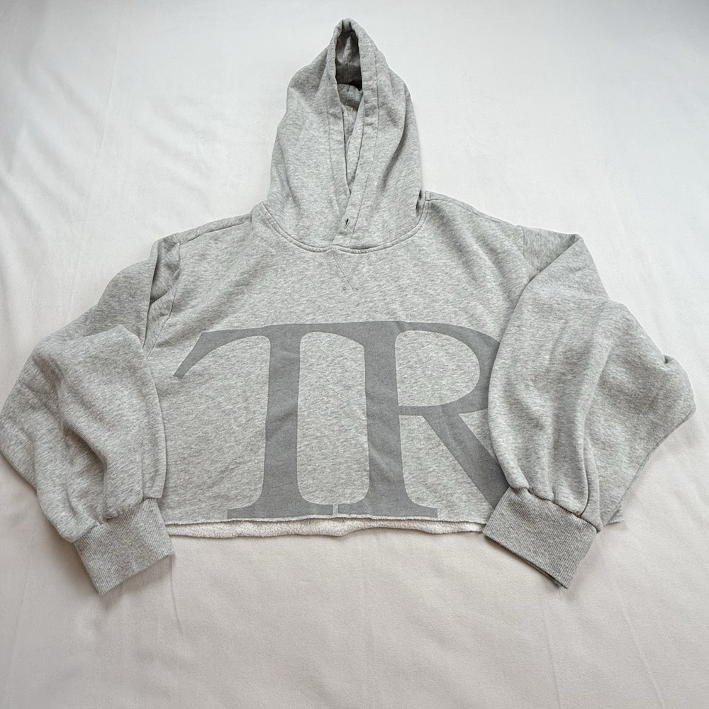True Religion Cropped Boxy Hoodie size Large Logo Gray Missing Drawstring